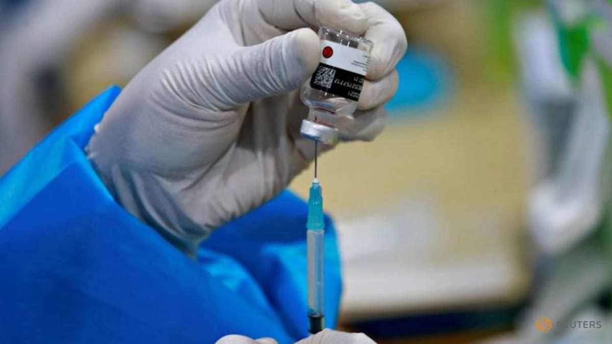 Distribusi yang tidak merata dan birokrasi menghambat upaya vaksinasi nasional COVID-19 di Indonesia