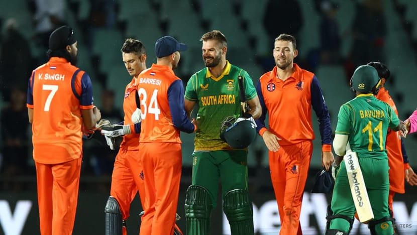 South Africa move closer to World Cup qualification with easy win over Dutch South Africa move closer to World Cup qualification with easy win over Dutch