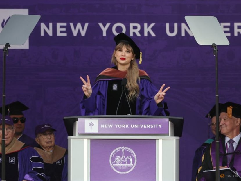 It's gonna be all right, Taylor Swift tells NYU graduates at commencement It's gonna be all right, Taylor Swift tells NYU graduates at commencement