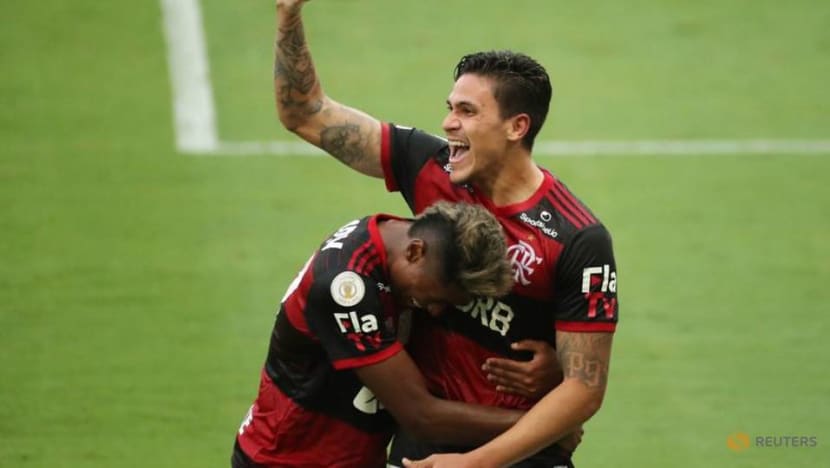 Flamengo move closer to title with 2-1 win over Inter Flamengo move closer to title with 2-1 win over Inter