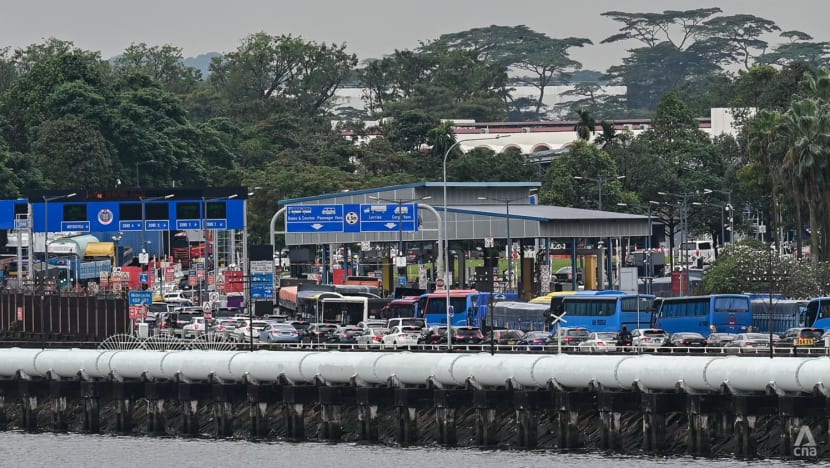 Contra lanes at both land checkpoints should be opened to ease traffic congestion: JB chief minister