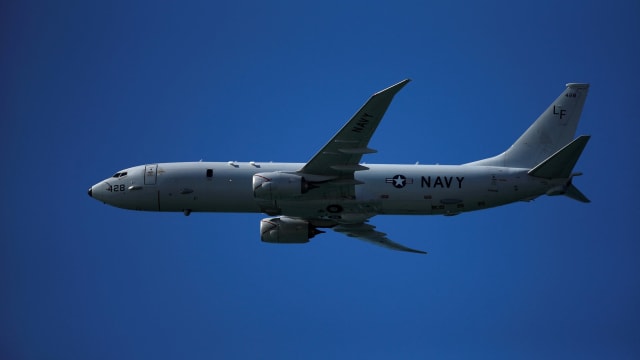 美国巡逻机飞越台湾海峡 中国大陆战机跟监警戒