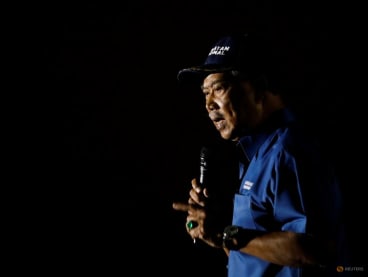 Malaysia's former Prime Minister and the leader of Perikatan Nasional Muhyiddin Yassin delivers his speech during the party's campaign for the general election at Ulu Klang, Selangor on Nov 14, 2022.