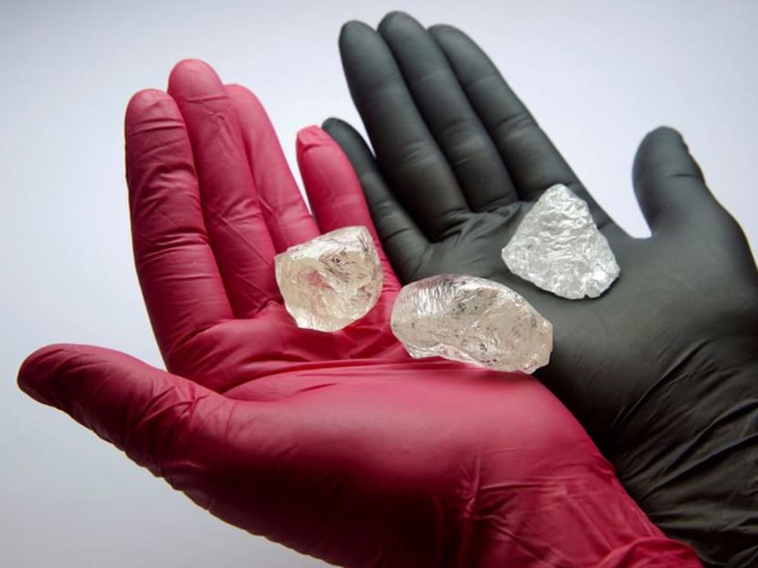 China backs Russia in opposing bid to redefine conflict diamonds China backs Russia in opposing bid to redefine conflict diamonds