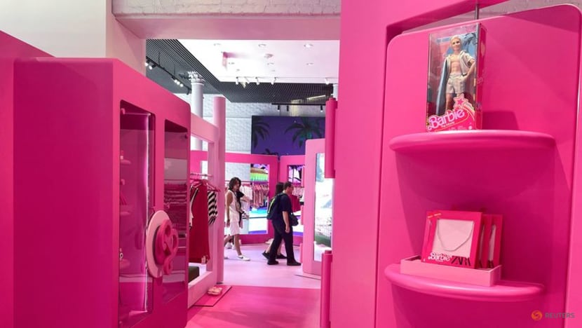 Barbie pop up online store