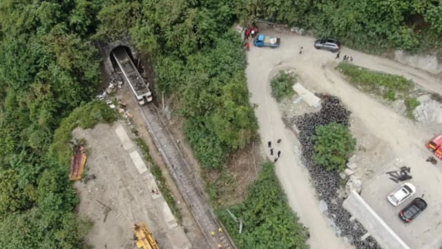 【台铁脱轨事故】酿巨大人命伤亡  土木工程师列台铁五大疏失  
