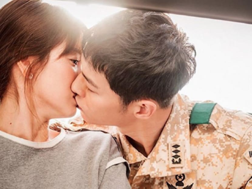 Descendants of the Sun” Reveals Beautiful New Pictures of the Song-Song  Couple