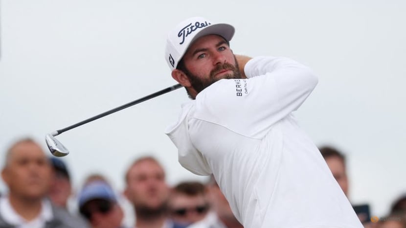 Young leads Open as Woods bids to salvage pride Young leads Open as Woods bids to salvage pride