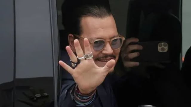 官司输赢未知　Johnny Depp法庭外受英雄式欢迎