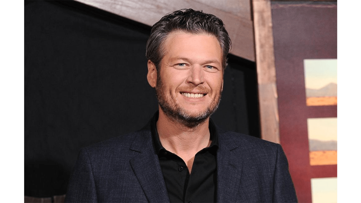 Blake Shelton Jokes Sexy Ended When He Gave Up People Crown 8days 