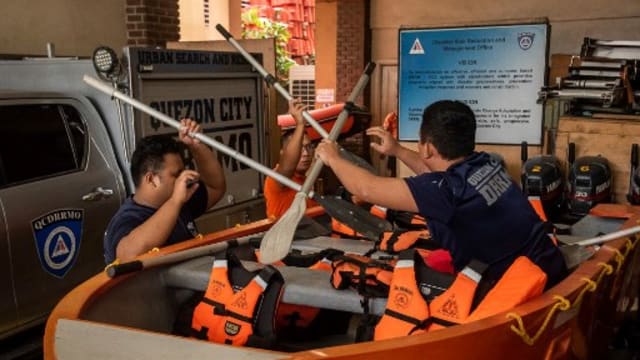 超级台风奥鹿逼近菲律宾 当地政府开始疏散沿岸居民