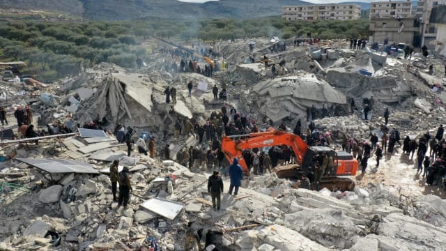 土耳其地震波及叙利亚 两国死亡人数超过3800人