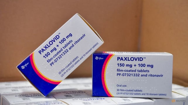US doctors reconsider Pfizer's Paxlovid for lower-risk COVID patients