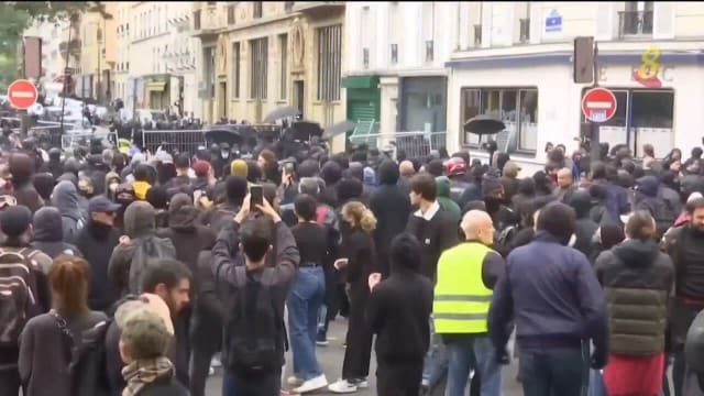 法国全国性罢工持续发酵 11人被逮捕