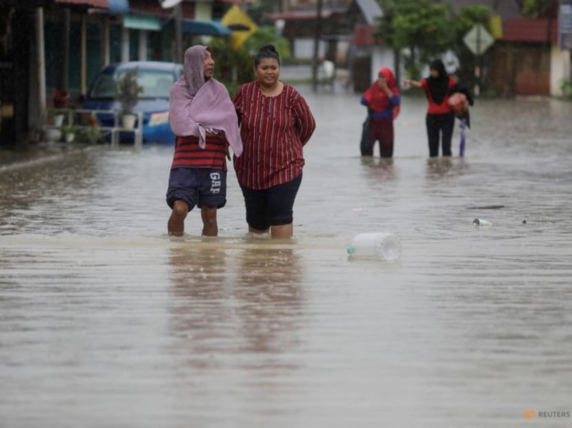 Flooding in southern Malaysia forces 40,000 people to flee homes