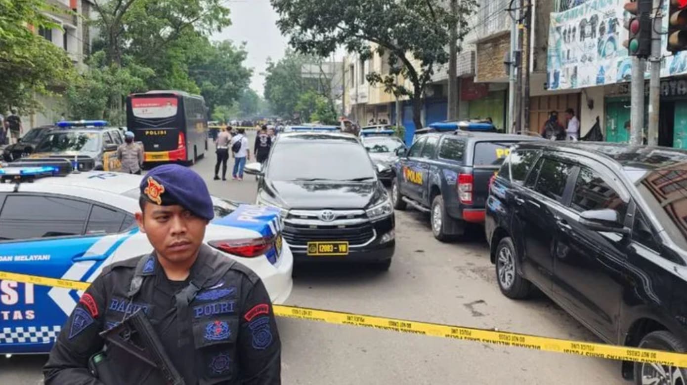 印尼西爪哇警局发生爆炸 至少三名警员受伤