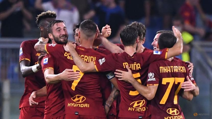 Football: Roma snatch stunning late win over Sassuolo in Mourinho's 1000th game Football: Roma snatch stunning late win over Sassuolo in Mourinho's 1000th game