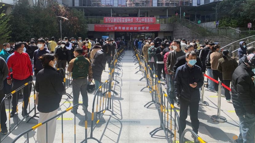 China's COVID-19 cases fall, government inspecting Shanghai, other outbreaks