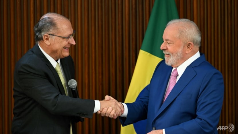 Brazil's Lula gets to work vowing clean break with Bolsonaro Brazil's Lula gets to work vowing clean break with Bolsonaro
