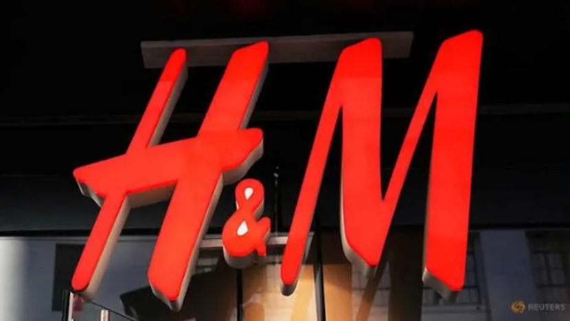 பைகளுக்குக் கட்டணம் விதிக்கும் H&M
