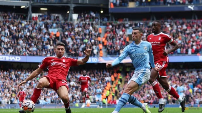 Man City beat Nottingham Forest 2-0 despite Rodri red card