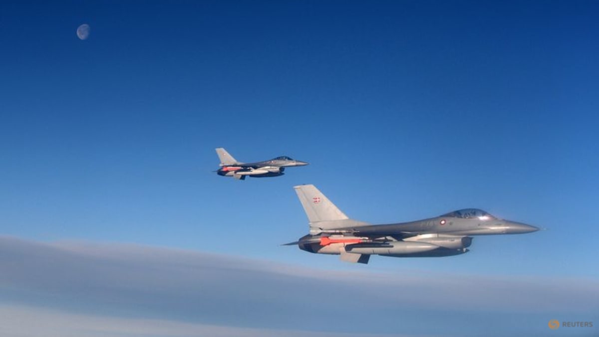 Koalisi bertujuan untuk memulai pelatihan pilot F-16 Ukraina pada musim panas: menteri Belanda