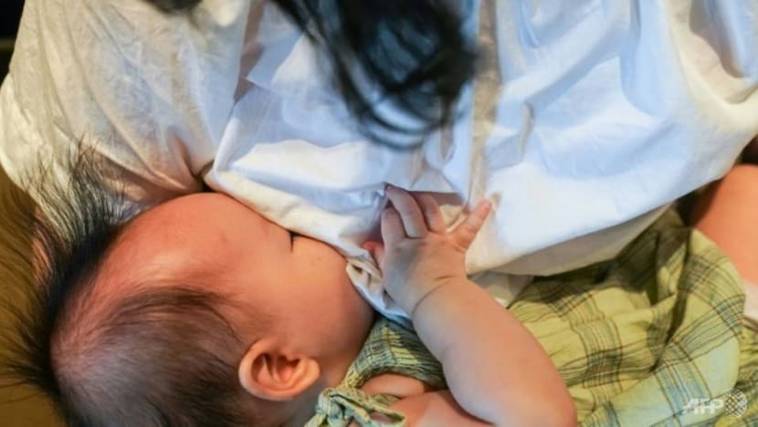 IN FOCUS: How social media can be a bane and a boon for mums struggling to breastfeed IN FOCUS: How social media can be a bane and a boon for mums struggling to breastfeed