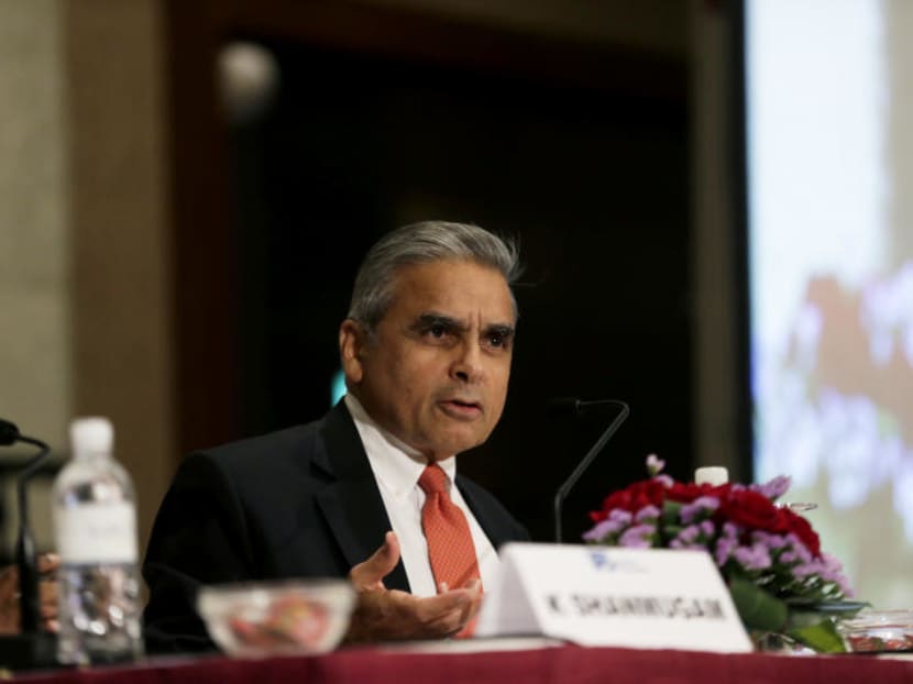 Professor Kishore Mahbubani denies his article  was an attack on Prime Minister Lee Hsien Loong, a point the professor said was raised by some senior officials. TODAY File Photo