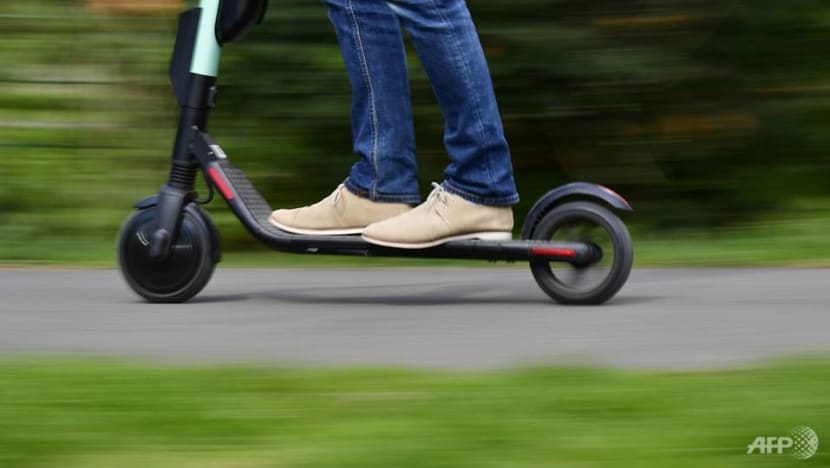 E-scooter rider on food delivery admits colliding into pedestrian E-scooter rider on food delivery admits colliding into pedestrian