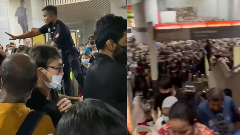 BERITA+:"Ini CIQ ke, nampak macam pasar" - keadaan huru-hara di CIQ cetus kecaman netizen BERITA+:"Ini CIQ ke, nampak macam pasar" - keadaan huru-hara di CIQ cetus kecaman netizen