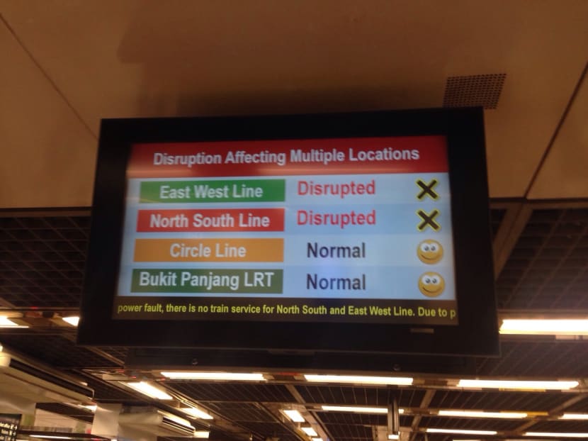 MRT breakdown: North-South, East-West lines down for hours MRT breakdown: North-South, East-West lines down for hours