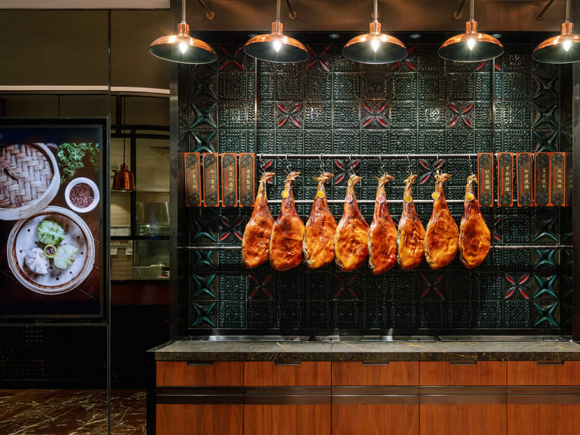 Hong Kong’s iconic Yung Kee Restaurant emerges after a S$9 million renovation Hong Kong’s iconic Yung Kee Restaurant emerges after a S$9 million renovation