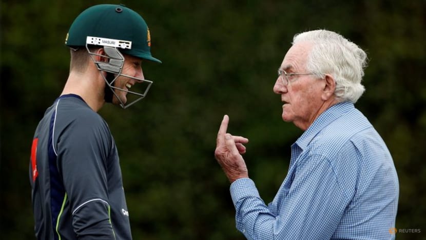 Australian Hall of Fame all-rounder Davidson dies aged 92 Australian Hall of Fame all-rounder Davidson dies aged 92