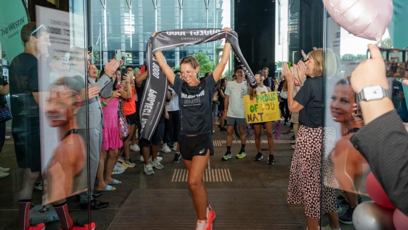 natalie dau running finish line 1000km