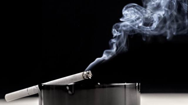 中国男子每日抽40支烟 突发心肌梗死险丧命