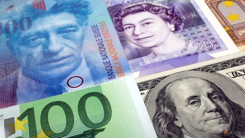 Yen and Swiss franc gain as COVID variant dents risk appetite Yen and Swiss franc gain as COVID variant dents risk appetite