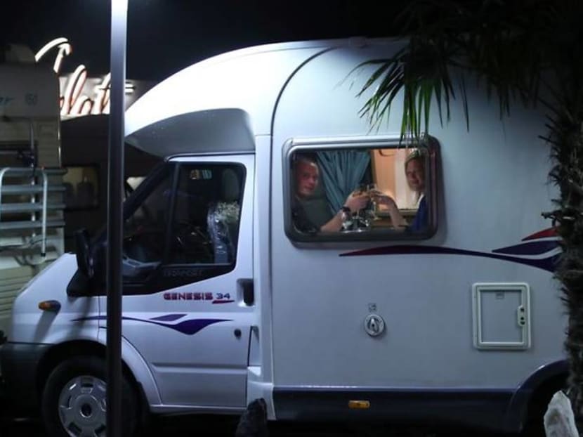 Meals on wheels: Camper van dining beats lockdown rules in Belgium Meals on wheels: Camper van dining beats lockdown rules in Belgium