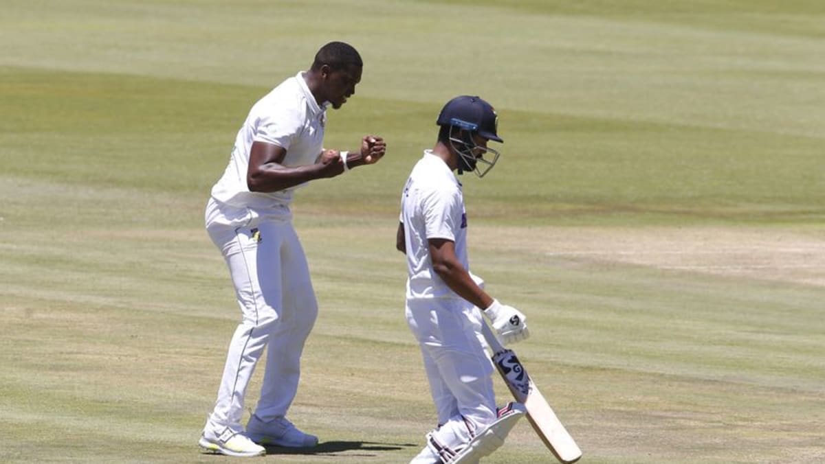 India memimpin melewati 200 dalam tes pertama v Afrika Selatan