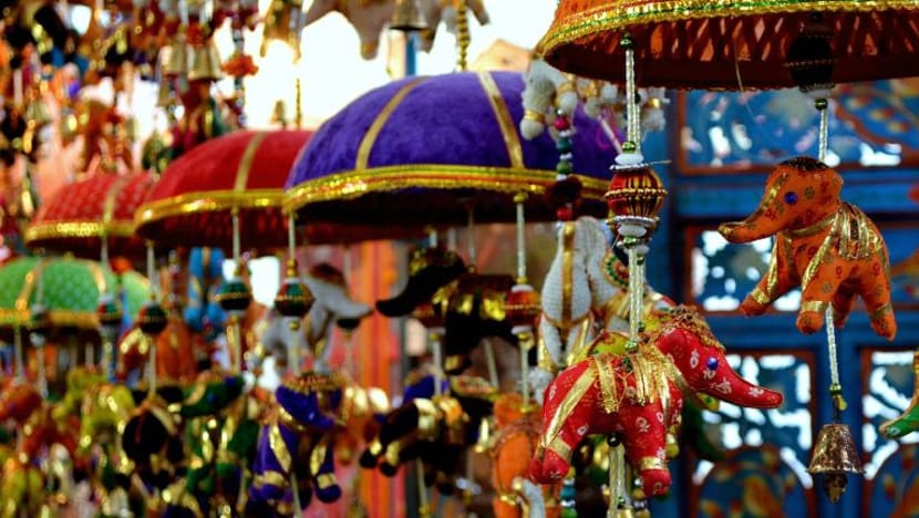 இந்தியா: நிலையற்ற பொருளியல் சூழலால் திருவிழாக் காலக் கொண்டாட்டம் பாதிக்கப்படலாம்