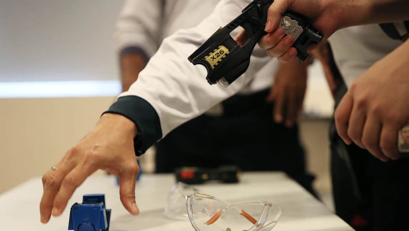 20180516 mf police defence training taser