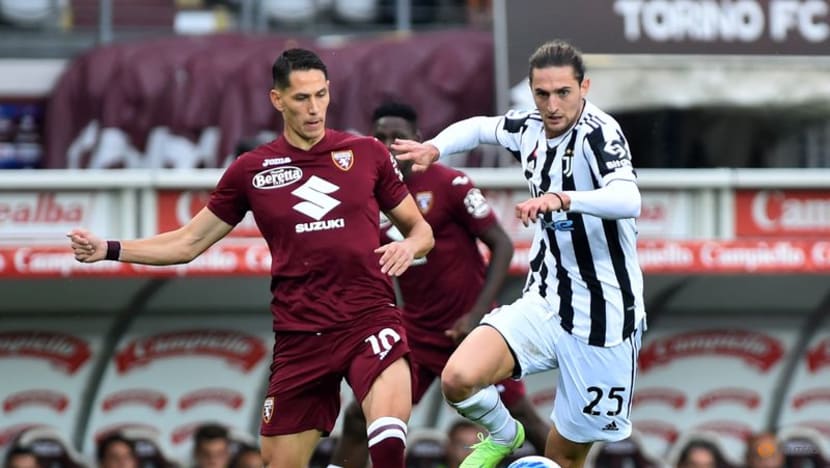 Late Locatelli strike hands Juventus win over Torino in Turin derby