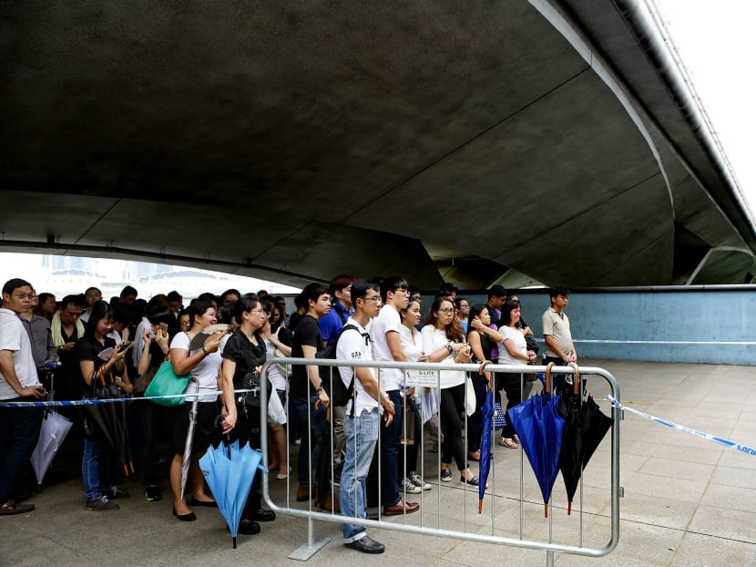 Long queues on Day 3 of public phase of national mourning