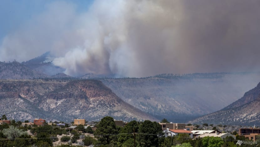 'Huge firefight' to defend New Mexico villages, city from blaze 'Huge firefight' to defend New Mexico villages, city from blaze