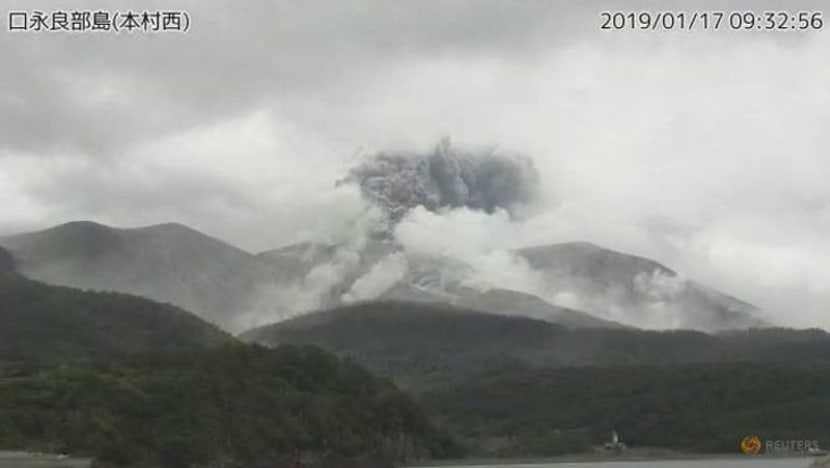 Gunung berapi meletus di pulau terpencil di selatan Jepun