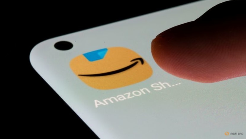 Amazon seen triumphing over Apple privacy changes in digital ad business
