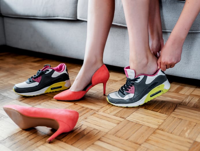 How to comfortably transition from wearing sneakers to high heels