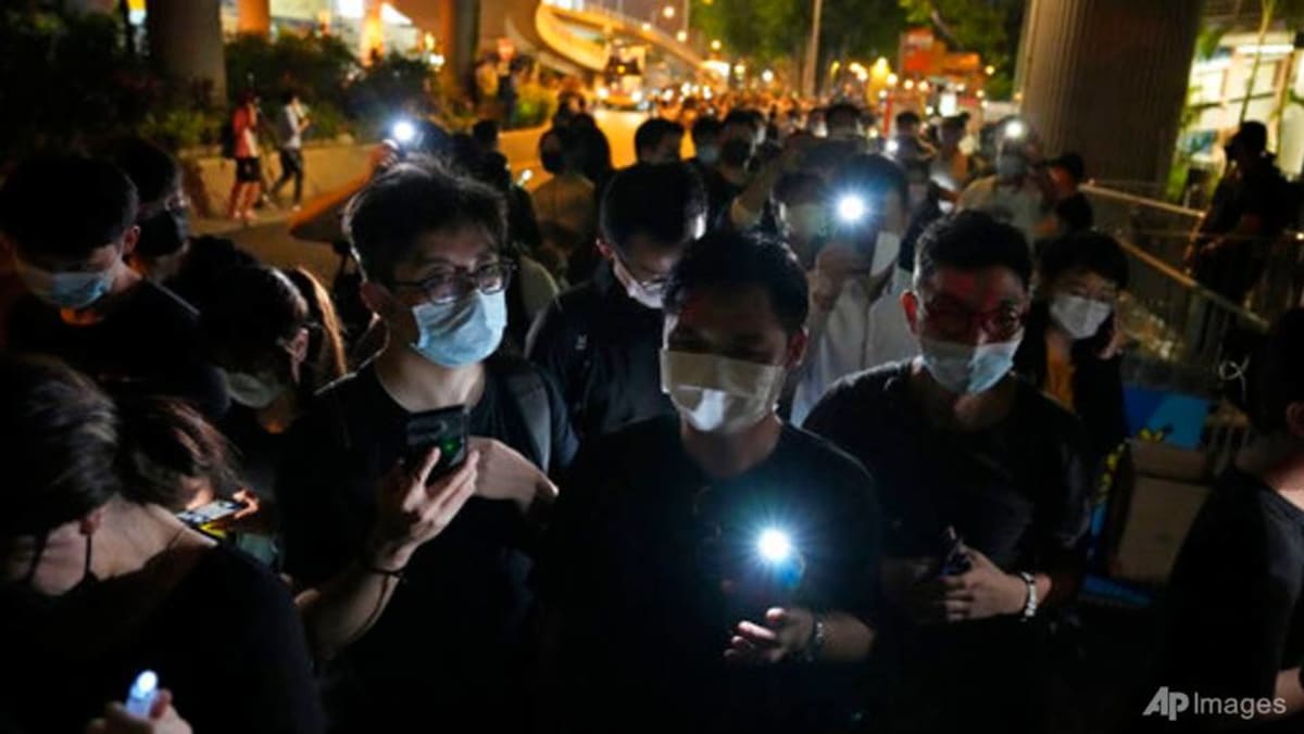 Kelompok pro-demokrasi Hong Kong menyusut di tengah tindakan keras