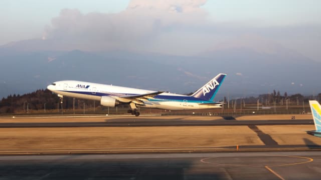 冲绳那霸机场接炸弹威胁 全日空两航班紧急停飞