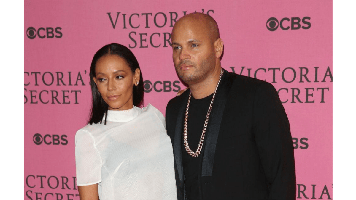 Mel B keeps cut out ex tattoo in a jar 8days