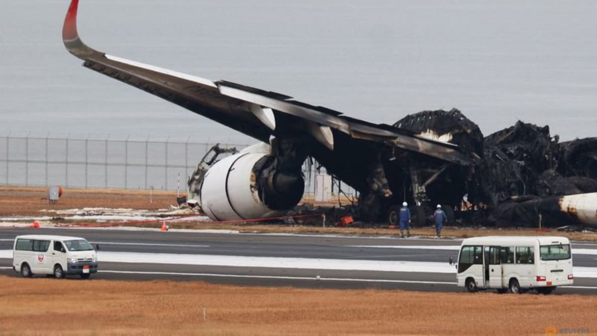 Japan begins twin probes into rare Tokyo runway collision Japan begins twin probes into rare Tokyo runway collision